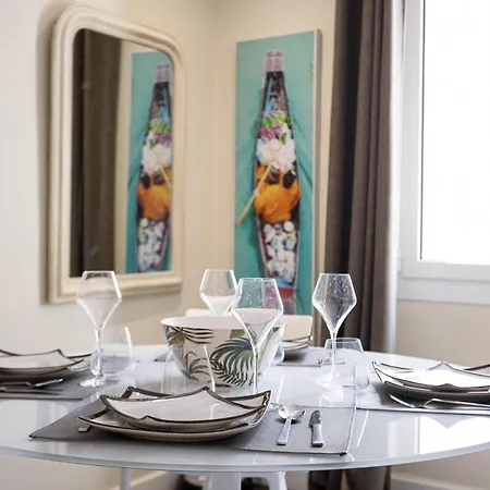 Notre Dame - Terrace, Ac, 3mn From Palais & Beach, Modern Apartman *